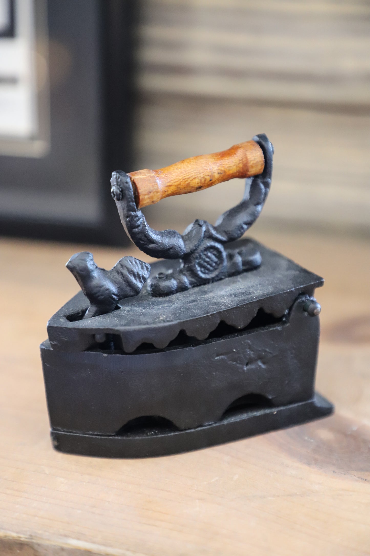 Antique Coal Iron (REPLICA)