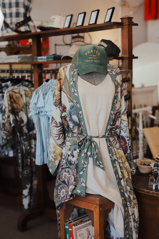 Love Grows Wild Kimono Robe w/ Bees