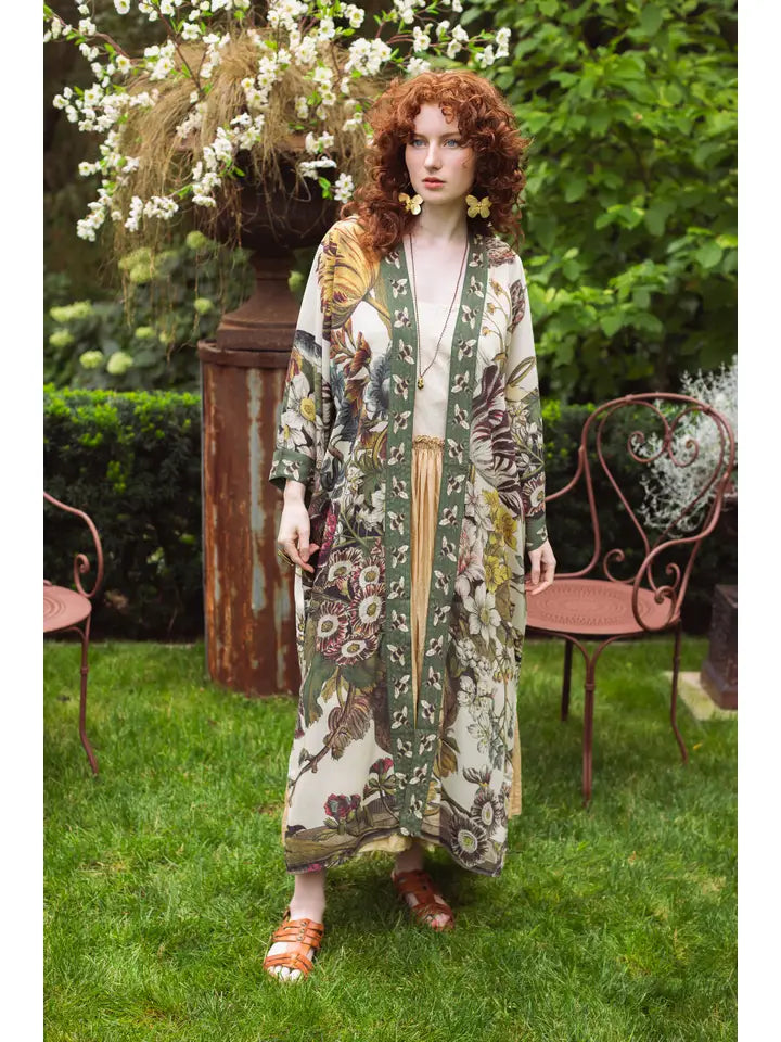 Love Grows Wild Kimono Robe w/ Bees